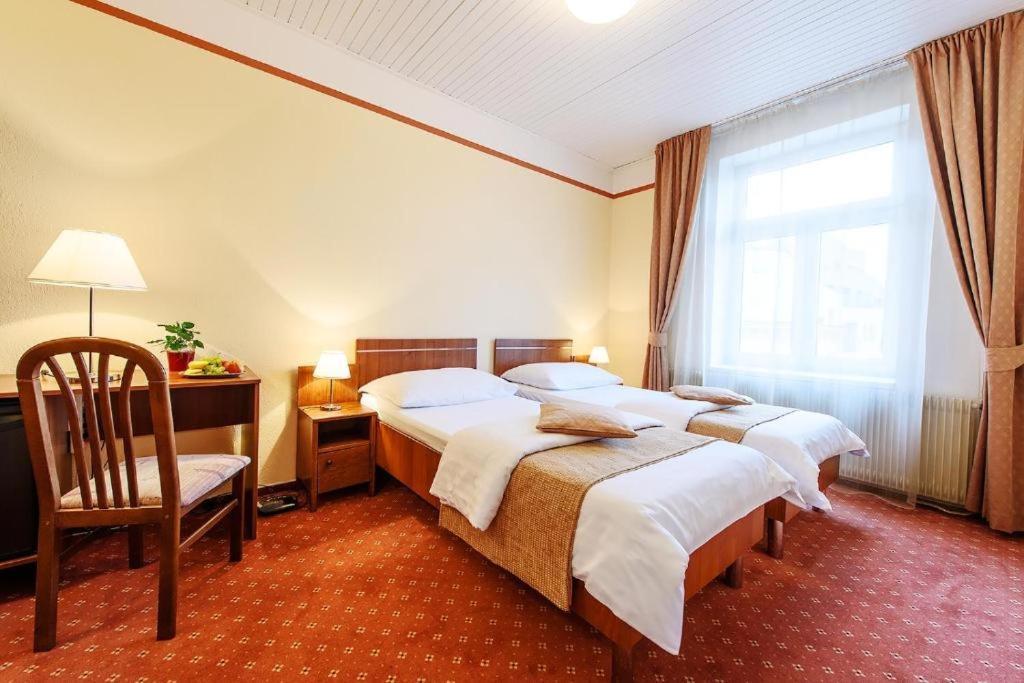 Hotel Tábor Buitenkant foto