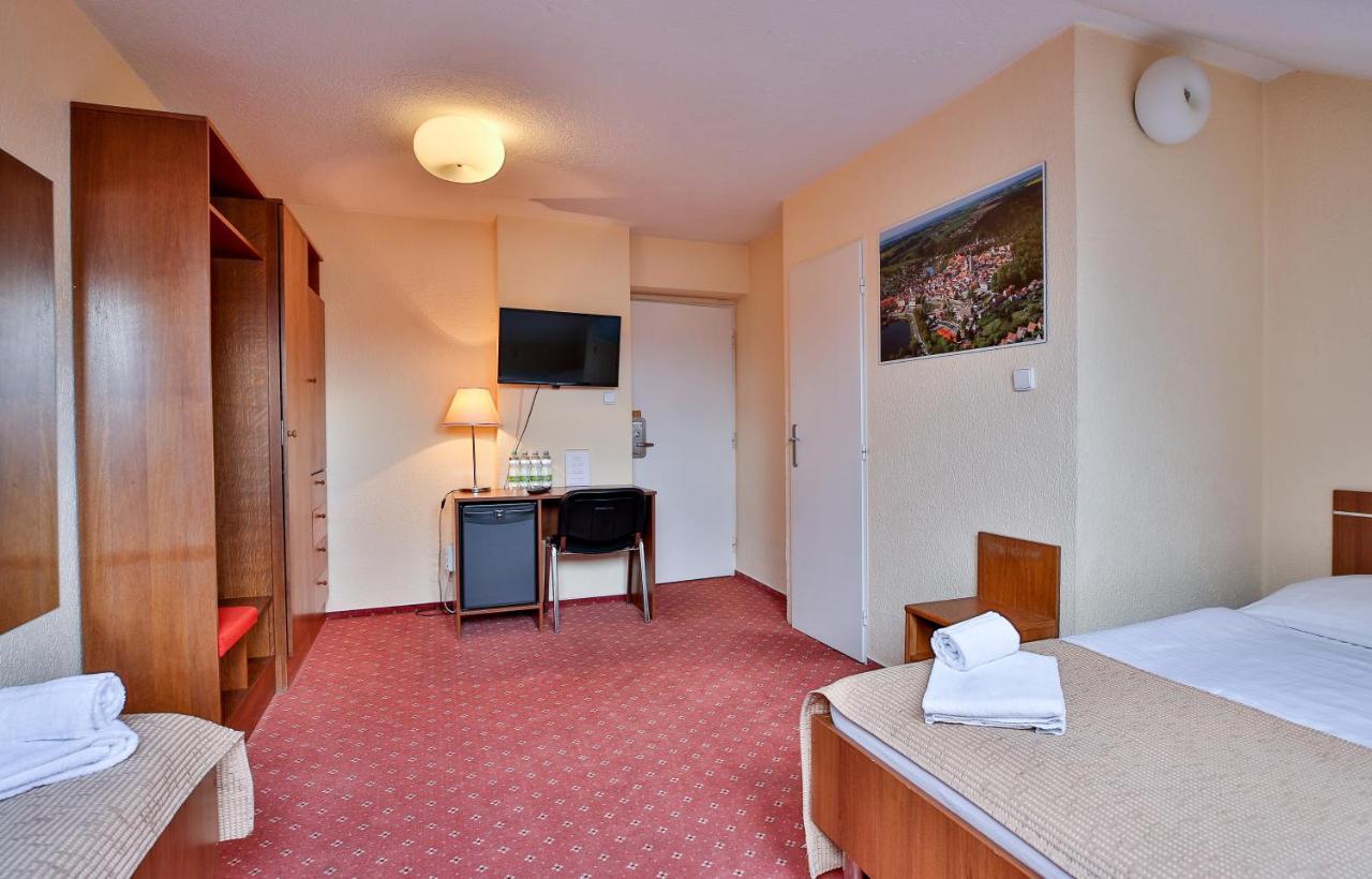 Hotel Tábor Buitenkant foto