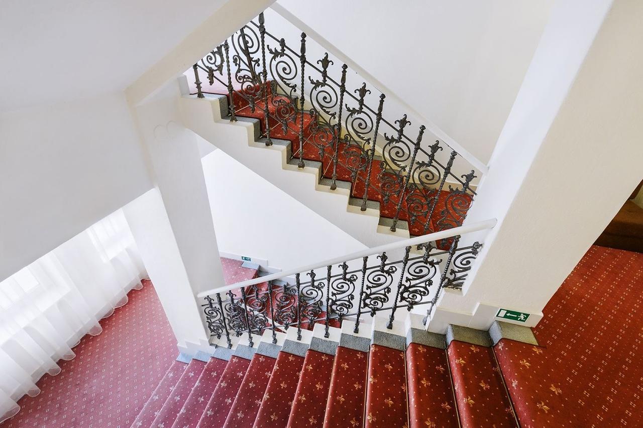 Hotel Tábor Buitenkant foto