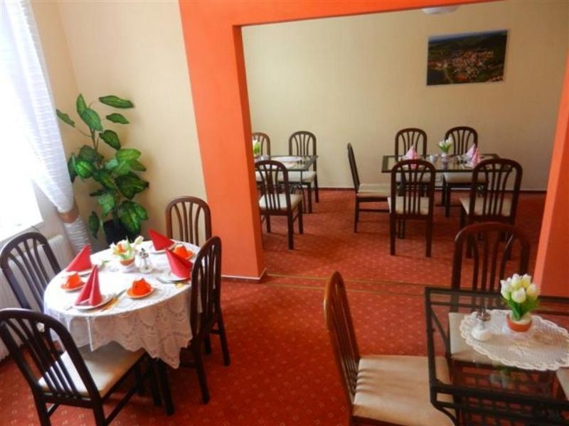 Hotel Tábor Buitenkant foto