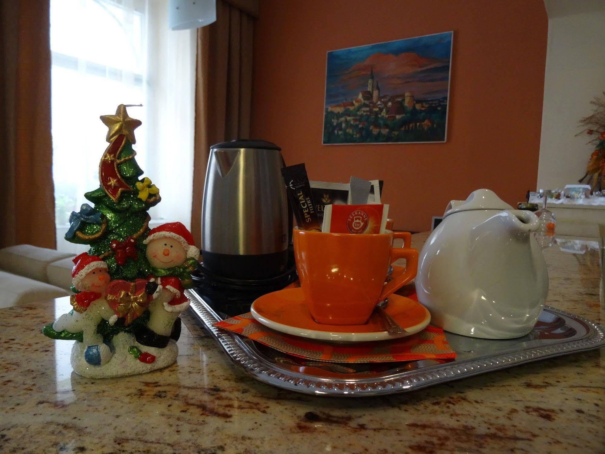 Hotel Tábor Buitenkant foto